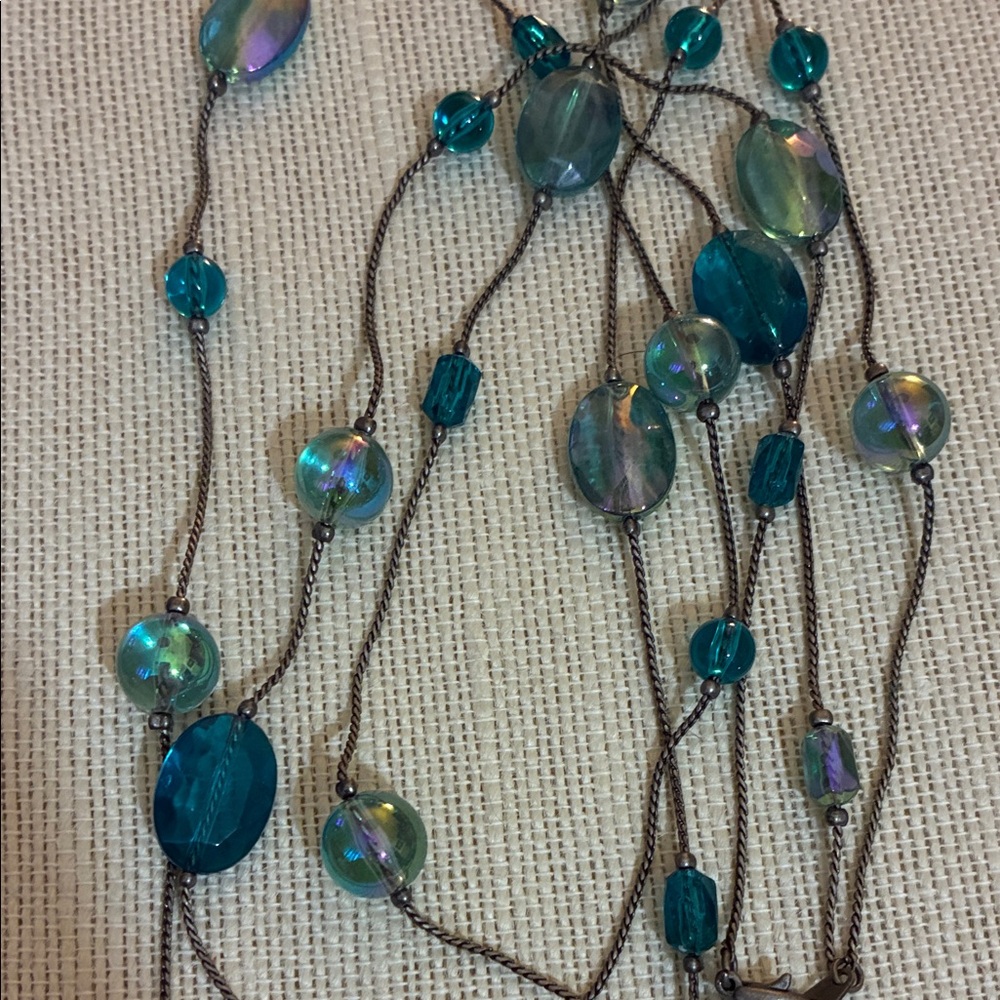 Elegant vintage Teal Beaded silver tone 60” long Necklace